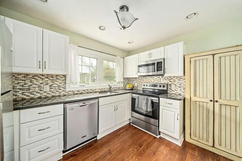 17 Clapp Rd, Hanover, MA 02339 photo 2