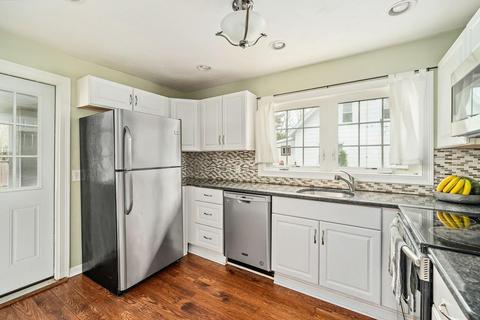 17 Clapp Rd, Hanover, MA 02339 photo 3