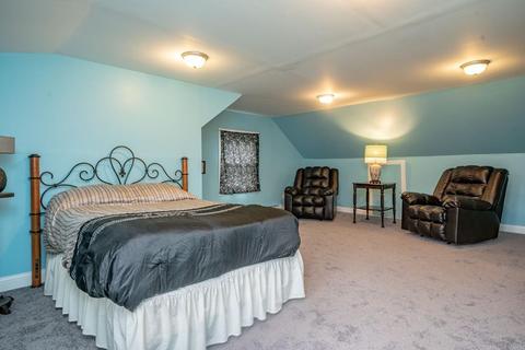 86 Hadley St, Springfield, MA 01118 photo 24