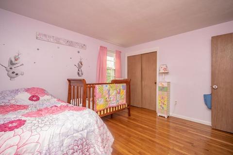 86 Hadley St, Springfield, MA 01118 photo 17