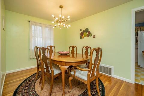 86 Hadley St, Springfield, MA 01118 photo 9