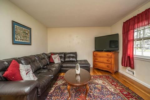 86 Hadley St, Springfield, MA 01118 photo 6