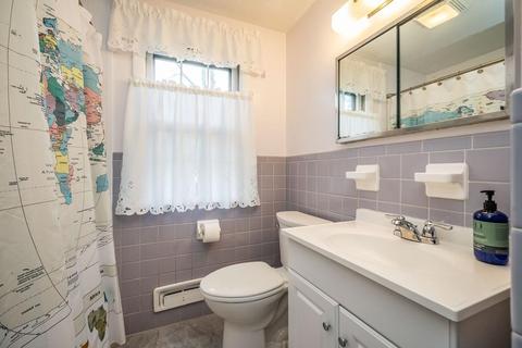86 Hadley St, Springfield, MA 01118 photo 15