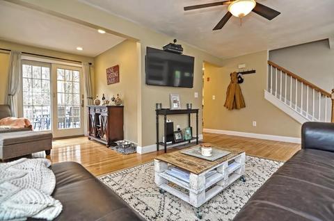 876 Webster St, Hanover, MA 02339 photo 6