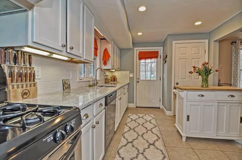 876 Webster St, Hanover, MA 02339 photo 9