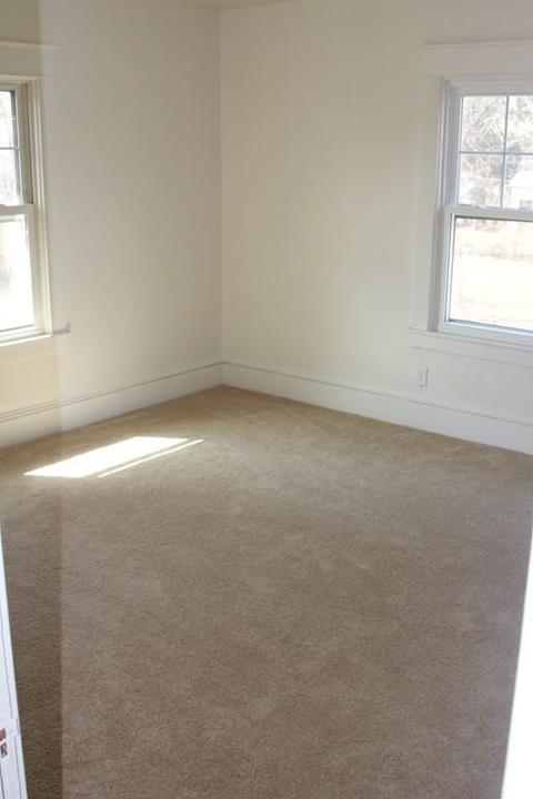 146 Thompson St, Springfield, MA 01109 photo 13