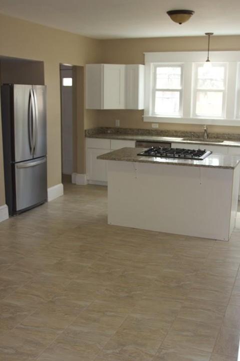 146 Thompson St, Springfield, MA 01109 photo 4