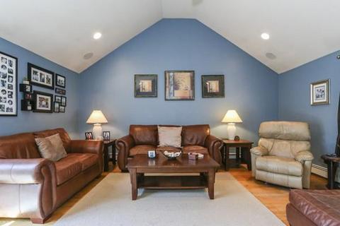 175 Maple St, Attleboro, MA 02703 photo 4