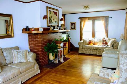 27 Suffolk St, Springfield, MA 01109 photo 6