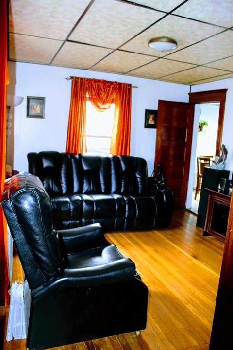 27 Suffolk St, Springfield, MA 01109 photo 7