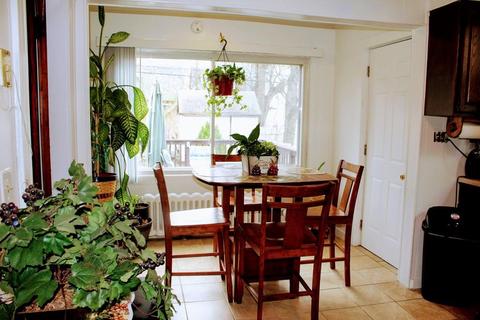 27 Suffolk St, Springfield, MA 01109 photo 8