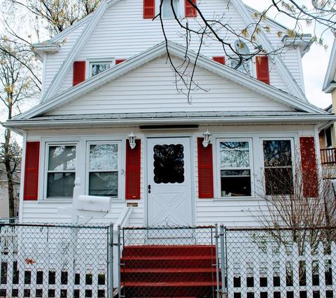 27 Suffolk St, Springfield, MA 01109 photo 2
