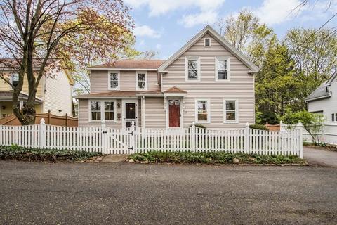 13 Maple Ct, Maynard, MA 01754 photo 1