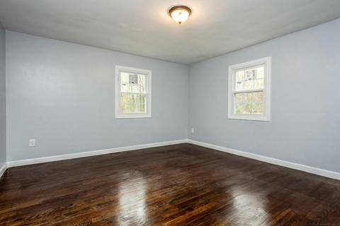 31 Nancy Dr, Webster, MA 01570 photo 10