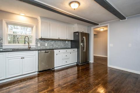 31 Nancy Dr, Webster, MA 01570 photo 6