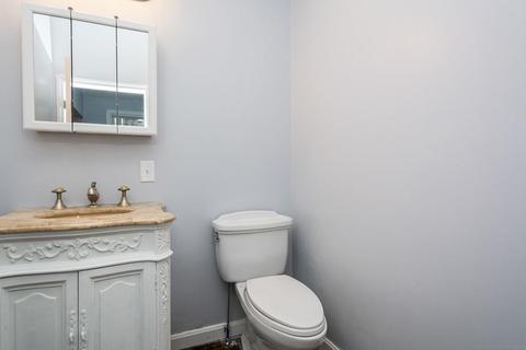 31 Nancy Dr, Webster, MA 01570 photo 9