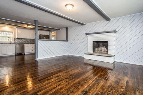 31 Nancy Dr, Webster, MA 01570 photo 3