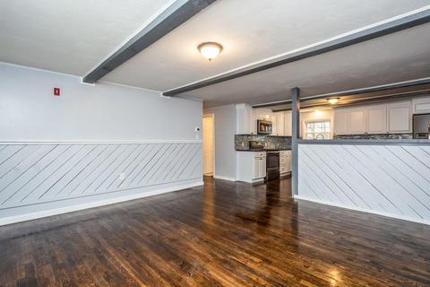 31 Nancy Dr, Webster, MA 01570 photo 4