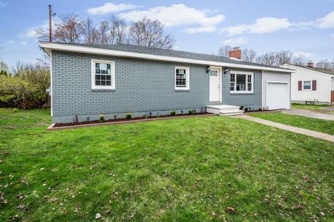 31 Nancy Dr, Webster, MA 01570 photo 1