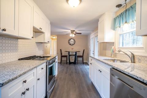 71 Gail St, Springfield, MA 01108 photo 1