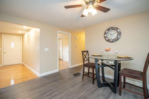 71 Gail St, Springfield, MA 01108 photo 5