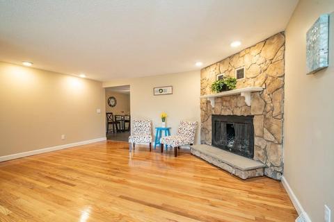71 Gail St, Springfield, MA 01108 photo 9