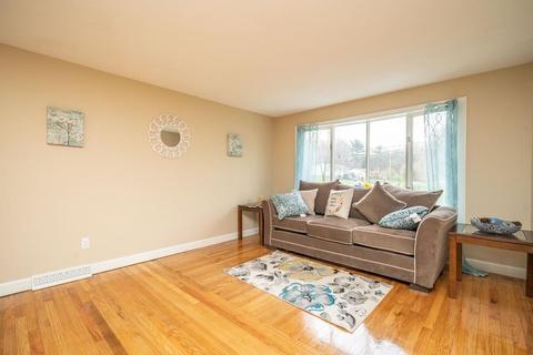 71 Gail St, Springfield, MA 01108 photo 8