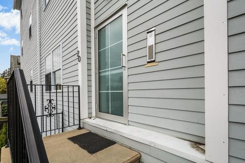 20 William St #6, Worcester, MA 01609 photo 2