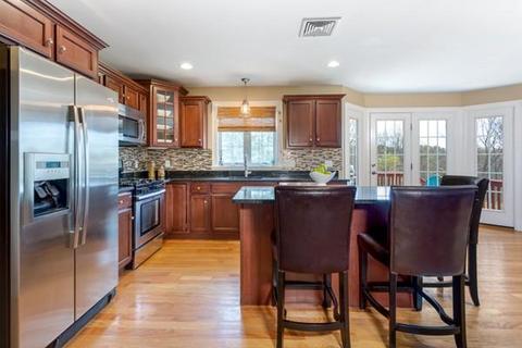 7 Rolling Brook Ln, Blackstone, MA 01504 photo 7