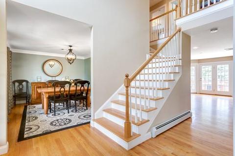 7 Rolling Brook Ln, Blackstone, MA 01504 photo 4