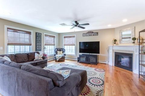 7 Rolling Brook Ln, Blackstone, MA 01504 photo 13