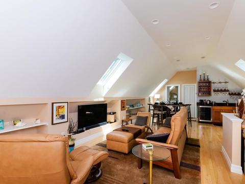 147 Brook St #3, Brookline, MA 02445 photo 1
