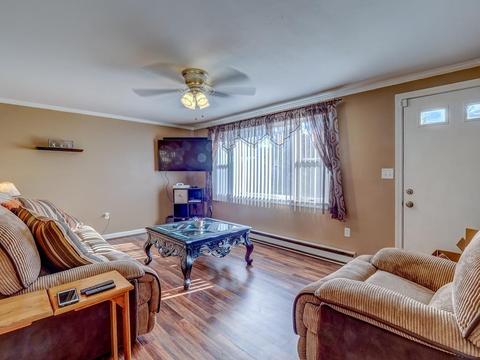 29 Harris St, Webster, MA 01570 photo 4