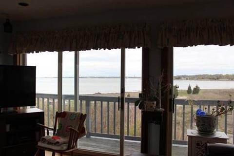 8 Hacker St, Fairhaven, MA 02719 photo 6