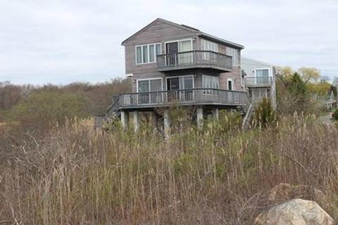 8 Hacker St, Fairhaven, MA 02719 photo 1