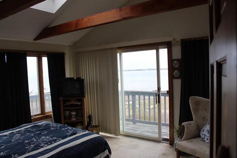 8 Hacker St, Fairhaven, MA 02719 photo 11