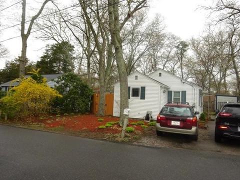 5 Aztec Dr, Wareham, MA 02532 photo 2