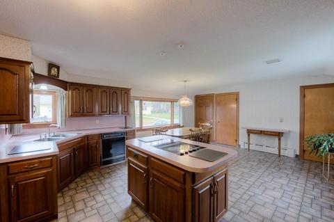 25 Cheney St, Palmer, MA 01069 photo 2