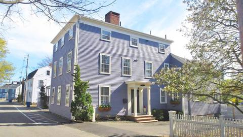 3 Selman St, Marblehead, MA 01945 photo 1