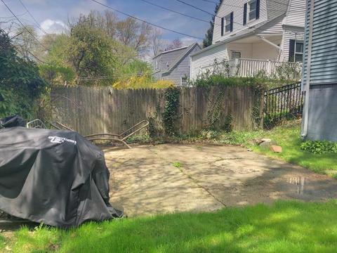 14 Clive St, Worcester, MA 01603 photo 4