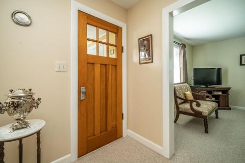 37 Schley St, Chicopee, MA 01020 photo 12
