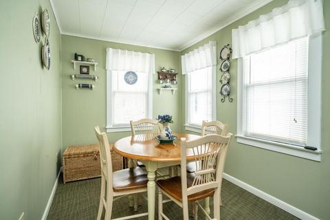 37 Schley St, Chicopee, MA 01020 photo 3