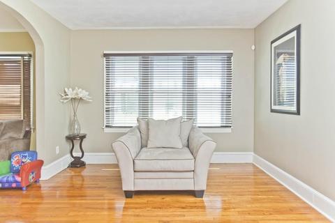 41 Copeland St, Springfield, MA 01108 photo 8