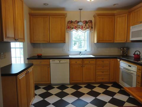 29 Saint Elmo Rd, Worcester, MA 01602 photo 2