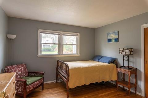 120 Strong St, Easthampton, MA 01027 photo 12