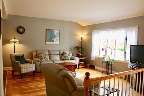42 Audubon Rd, Reading, MA 01867 photo 7