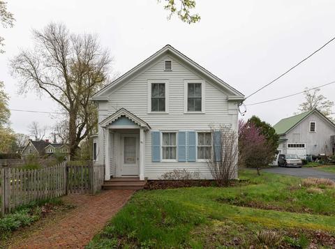 32 Maple St, Northampton, MA 01062 photo 2