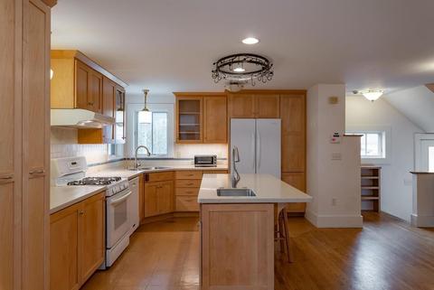 32 Maple St, Northampton, MA 01062 photo 7