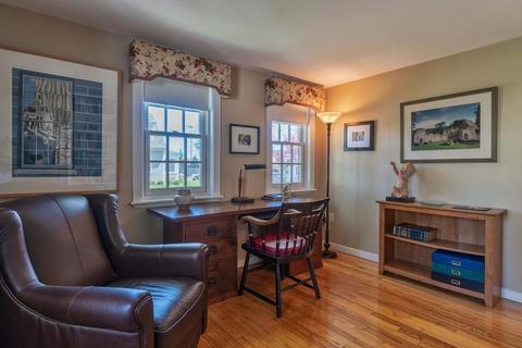 37 Downing St, Hingham, MA 02043 photo 8