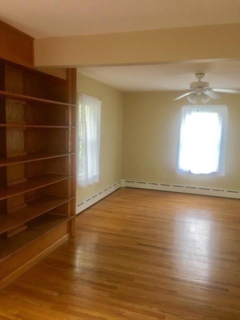 28 Beacon St, Clinton, MA 01510 photo 7